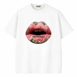 NOVEINO Beatles memorabilia featuring a detailed lips design, collectible item showcasing iconic band imagery.